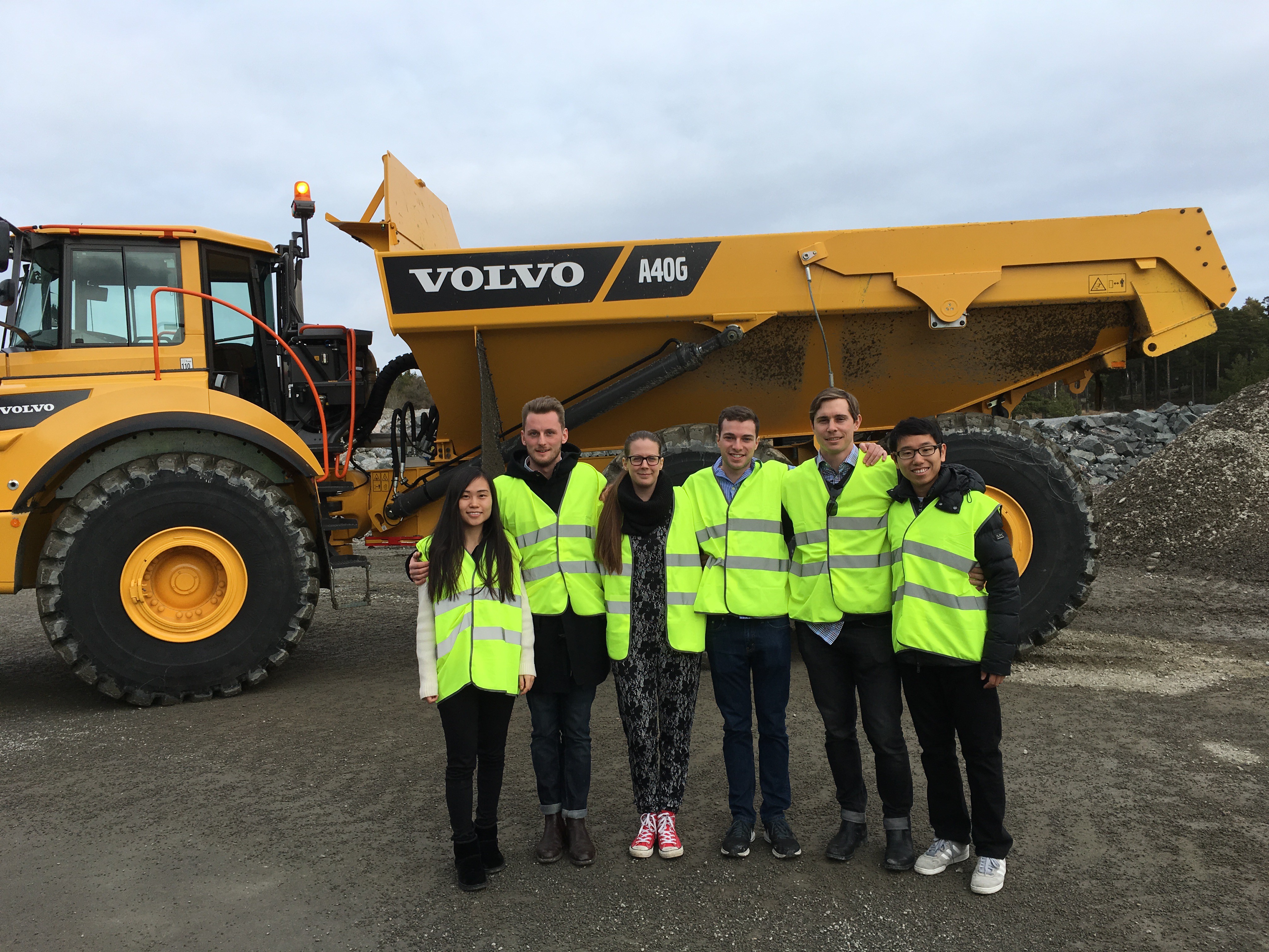 ME310 students at the Volvo CE test site in Eskilstuna.