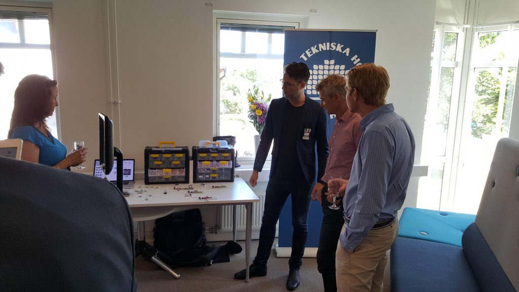 Andreas demonstrerar Littlebits, Samlabs och Double Robotics