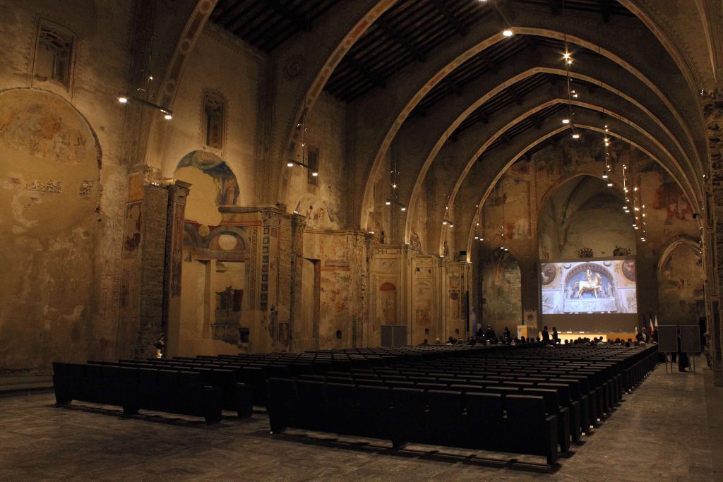 Aula Magna main session room